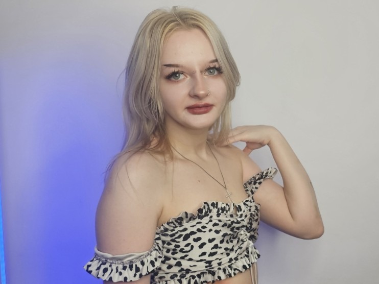 AlessaKiss live webcam